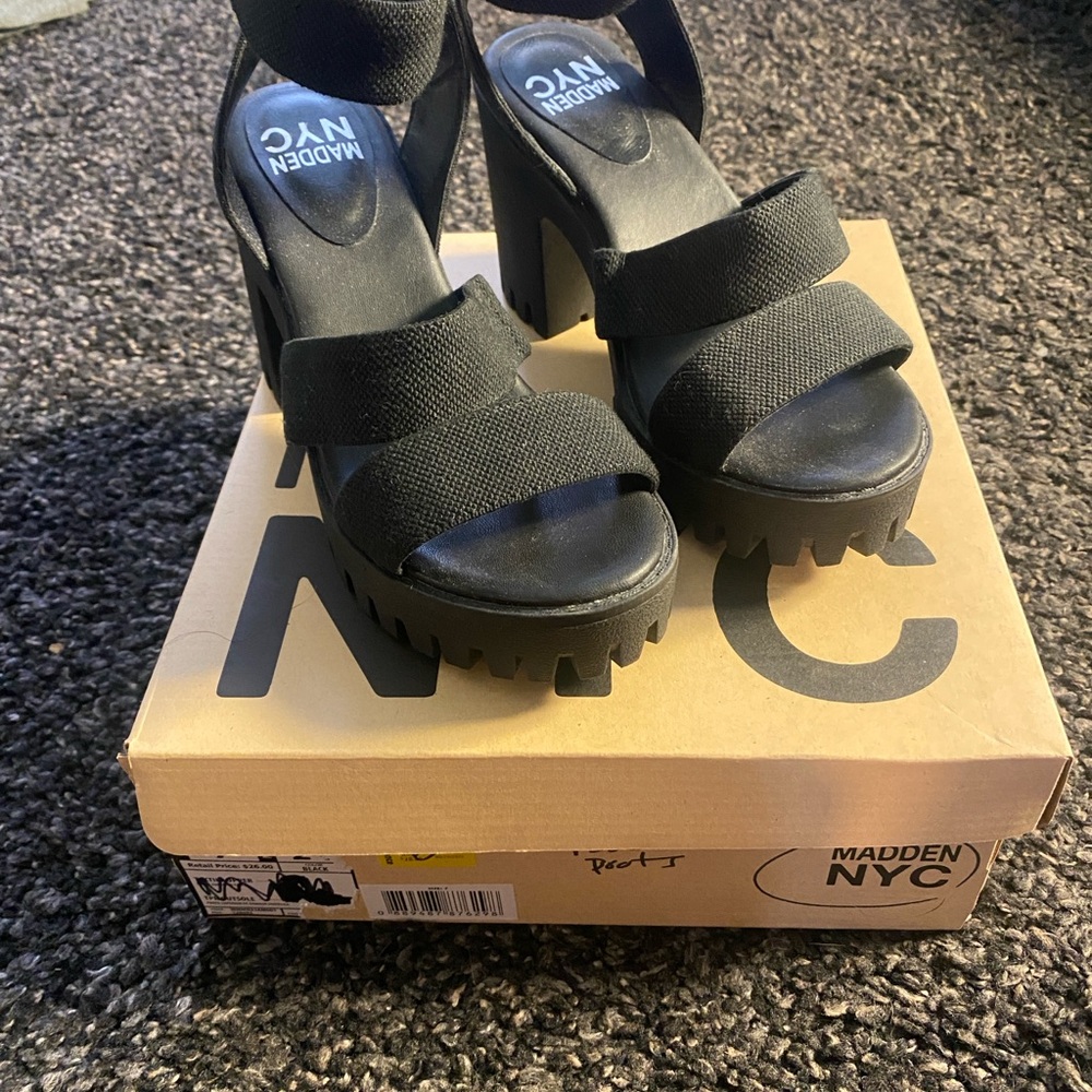 Madden NYC Women's Black Platform Sandals Size 7 - Picture 3 of 6